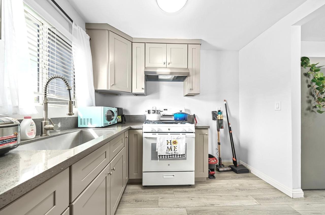 Great Location Oasis W Huge Backyard Near Dtla ,usc ,ktown Ferienhaus Los Angeles