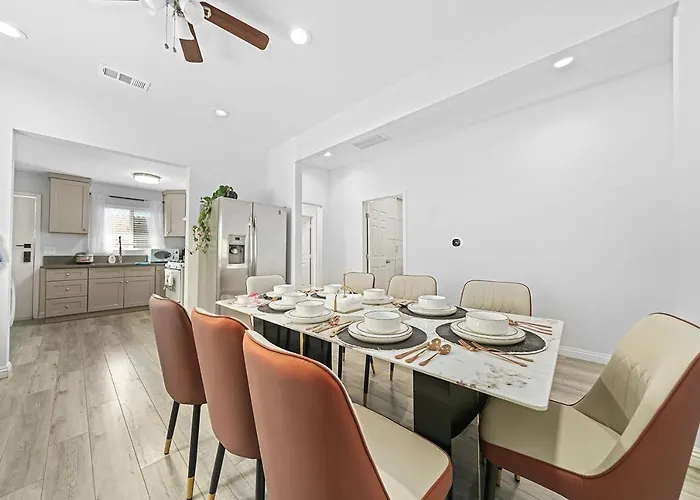 Great Location Oasis W Huge Backyard Near Dtla ,Usc ,Ktown